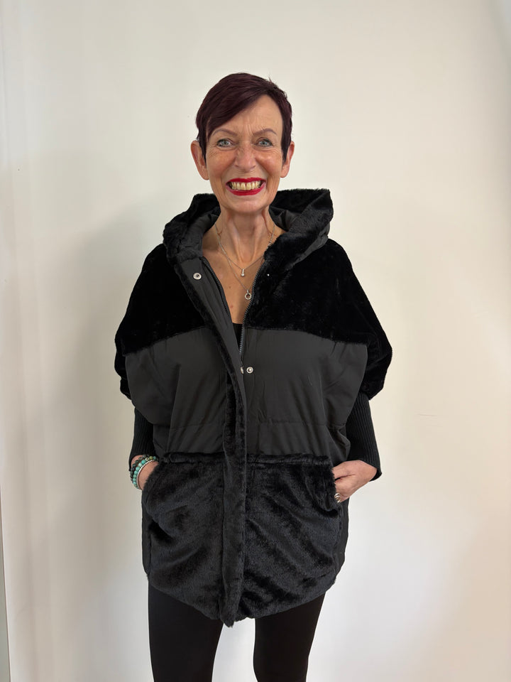 Coole Herbst/Winterjacke mit Kapuze - Vera Meyer